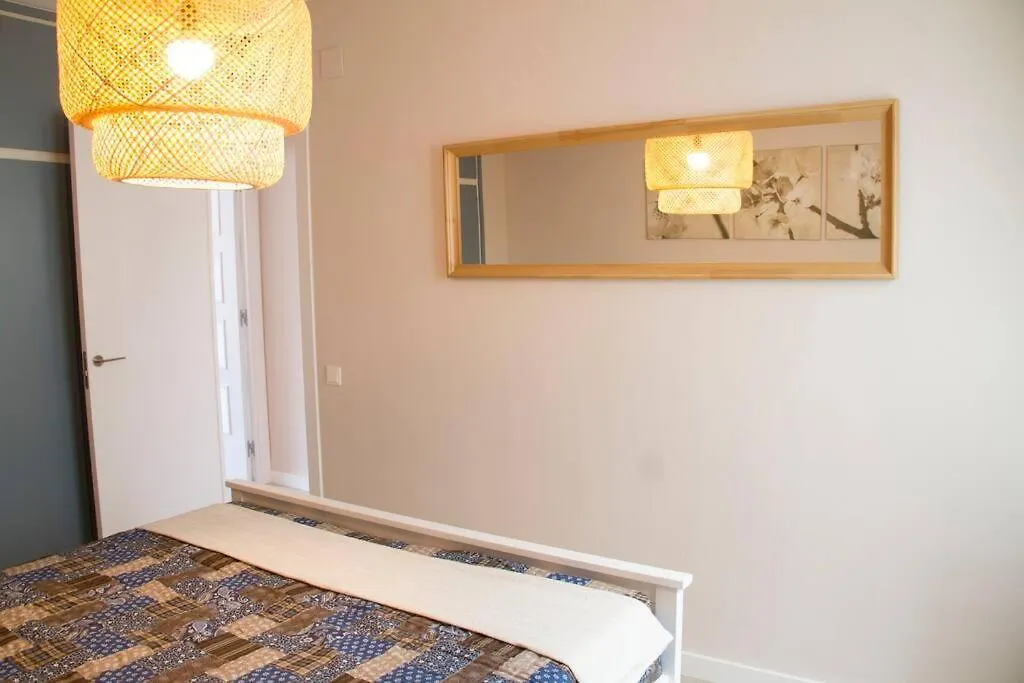 Lloret De Mar - Beachside Apartment - Free Parking - Limited Size Car